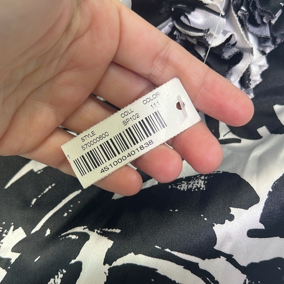 White House Black Market - NWT Abstract Ruffle Strap Wiggle Cocktail Dress SZ 6 - Picture 10 of 14